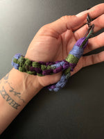 Load image into Gallery viewer, Macrame keychain
