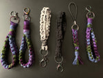 Load image into Gallery viewer, Macrame keychain
